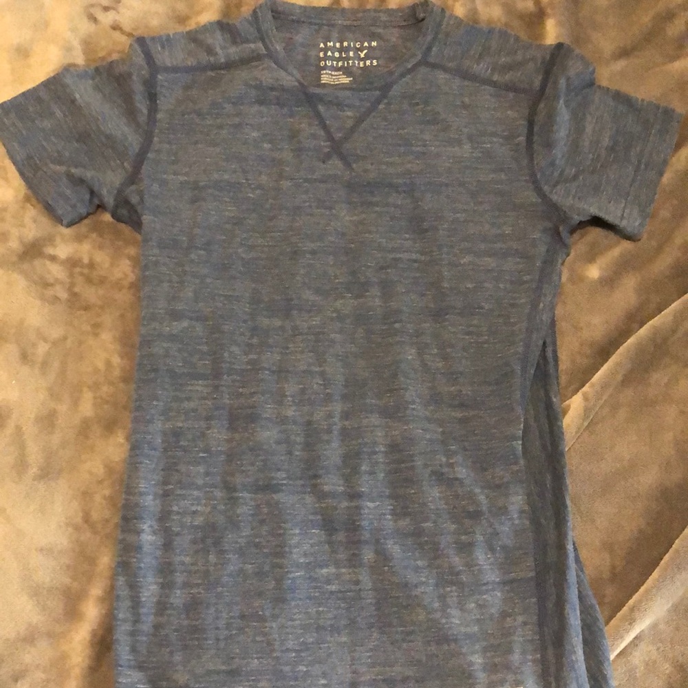 American eagle crew t shirt